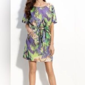 Just...Taylor  short sleeve multicolor tie front pocket midi dress size 6